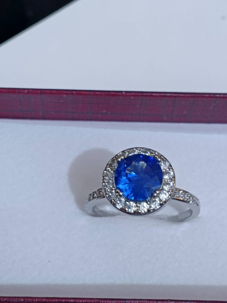 حجر الفيروز🌹تميزي مع اكسسوارات كولدي عالي 
للذهب البرازيلي✨
طلاء ثابت  %💯 ضمان حقيقي سنتين 💫‎                                                      
يوجد توصيل لجميع المحافظات  🚘 
فقط تابعو صفحتنا ليصلكم كل جديد ♥️😍
#ذهب برازيلي #اكسسوارات.


**إذا كنت صاحب هذا الإعلان وتريد حذفه لأي سبب، رجاءا أرسل رسالة إلى الدعم الفني**