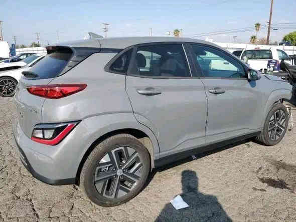 هونداي كونا كهرباء موديل 2023 بدون صبغ حت الدعاميه مالتهه بدون تبدين بدون ايرباك وياها شاحنة مال الشركة الاصلية ٣٢ امبير والشحنة تمشيك ٥٠٠ كيلو وبيها ٣ انضمة وبيها رادار توقف ذاتي كامرة خلفية دوارة اشاير بالمري نقطة عمياء السيارة مال بيت وجناي ومكاني بغداد الاعلام ***********
او ***********
