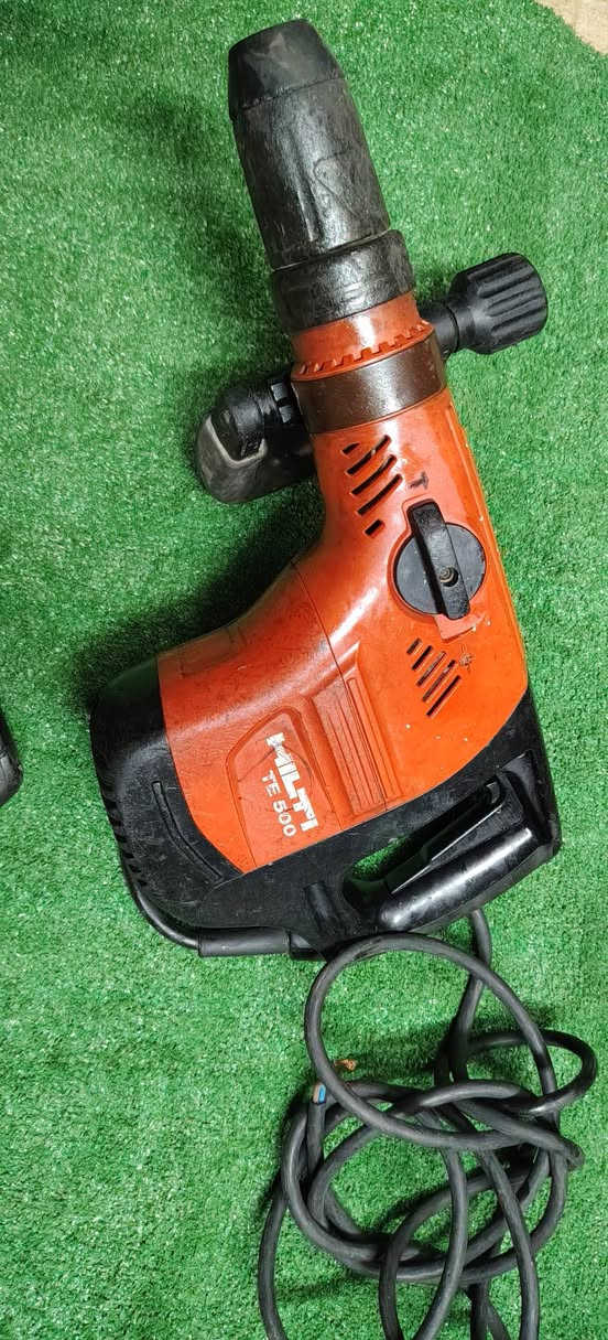 محتاج هلتي اعمال شقه Heavy Duty
TE50AVR
TE500
لحجز والاستفسار 01018972257 متاح شحن لجميع المحافظات @أبرز المعجبين #فبريكه_للعدد_والمعدات2750


**إذا كنت صاحب هذا الإعلان وتريد حذفه لأي سبب، رجاءا أرسل رسالة إلى الدعم الفني**