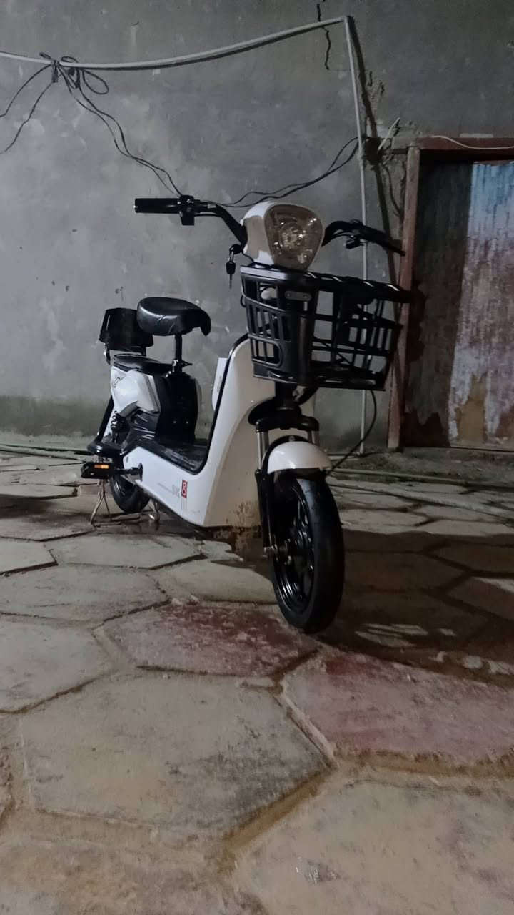 سلام عليكم باسگل شحن للبيع
حلو البايسكل لايت. بك لايت 
نضيف السعر200وبي مجال 
المكان كربلاء بحي الفارس 
رقم الهاتف***********
