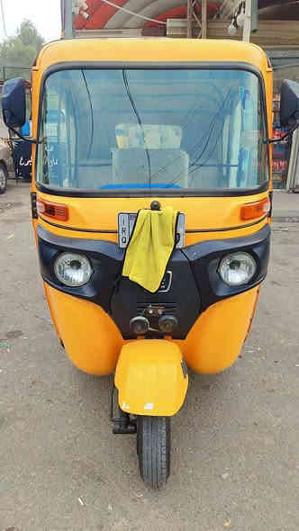 تكتك 22 شهر 8 رقم وسنويه بيه ضربه بصفحه معمره والباقي كفاله تكتك خير من الله السعر 8/800 وبيه مجال الاستفسار ***********
