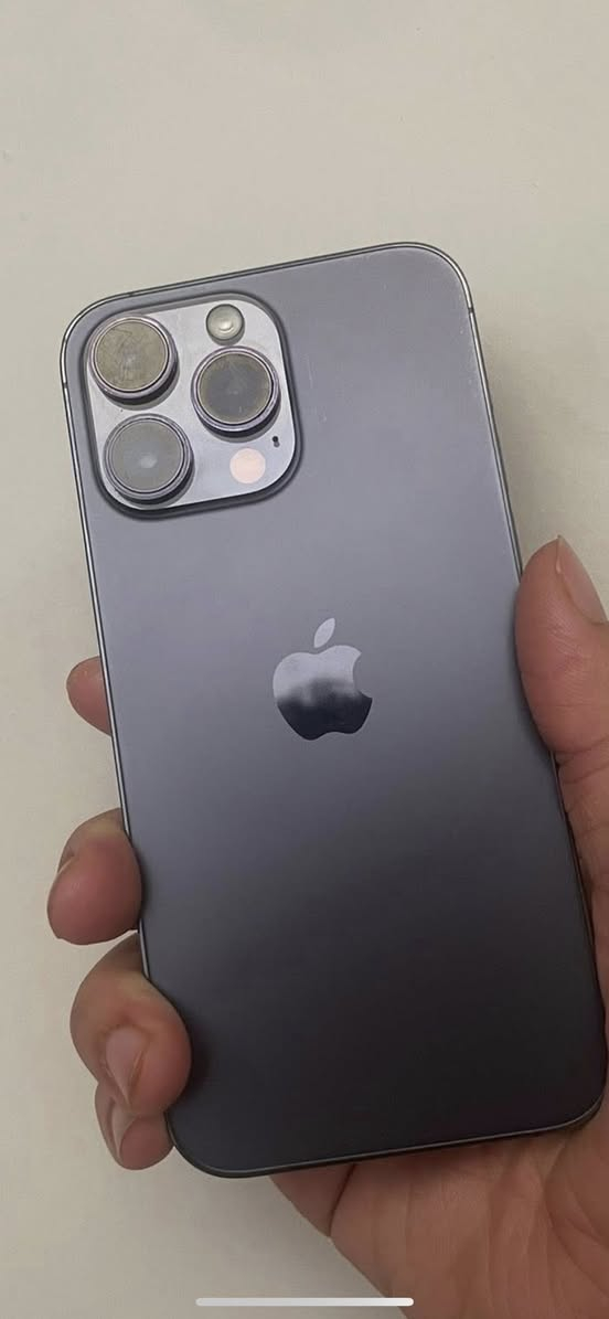 سلام عليكم 14برو ماكس 256بطاريه 89
جهاز بدون ملحقات ومو وترر الجهاز ماستر شرق اوسط 
800
***********
مدينه الصدر
