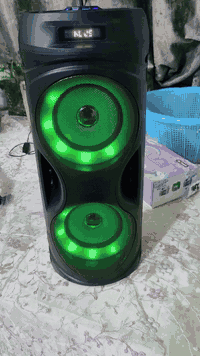 مكبر صوت شحن بشاحنة تايب سي وراديو ، او اكس ، مايك ، مدخل يو اس بي ، نشره، بلوتوث ، شاشة ، مع ملحقاته ، جديد كارتون
ما مستخدم.
سعره مع التوصيل 25000 الف كافة محافظات العراق.
***********
