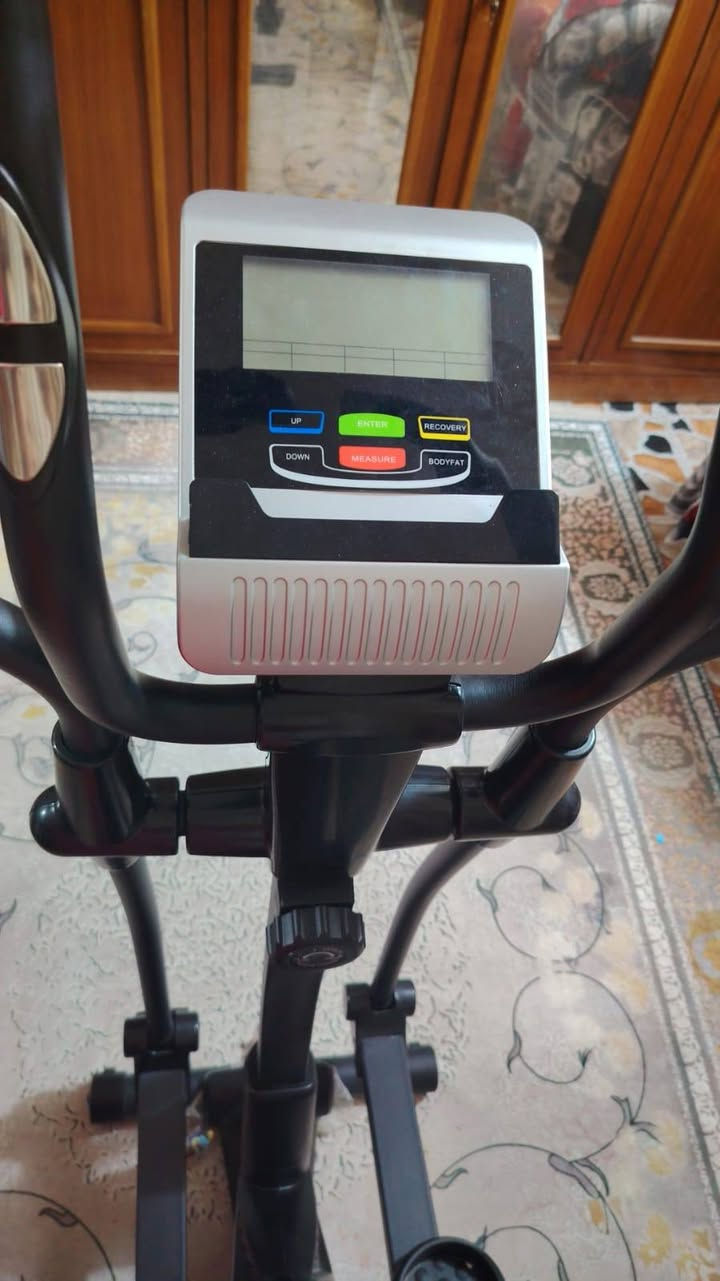 السلام عليكم
بايسكل رياضه. جديد استخداد 15 يوم فقط 
 نوعيته كلش زينه. وثكيل
المكان بغداد الكريعات 
***********
