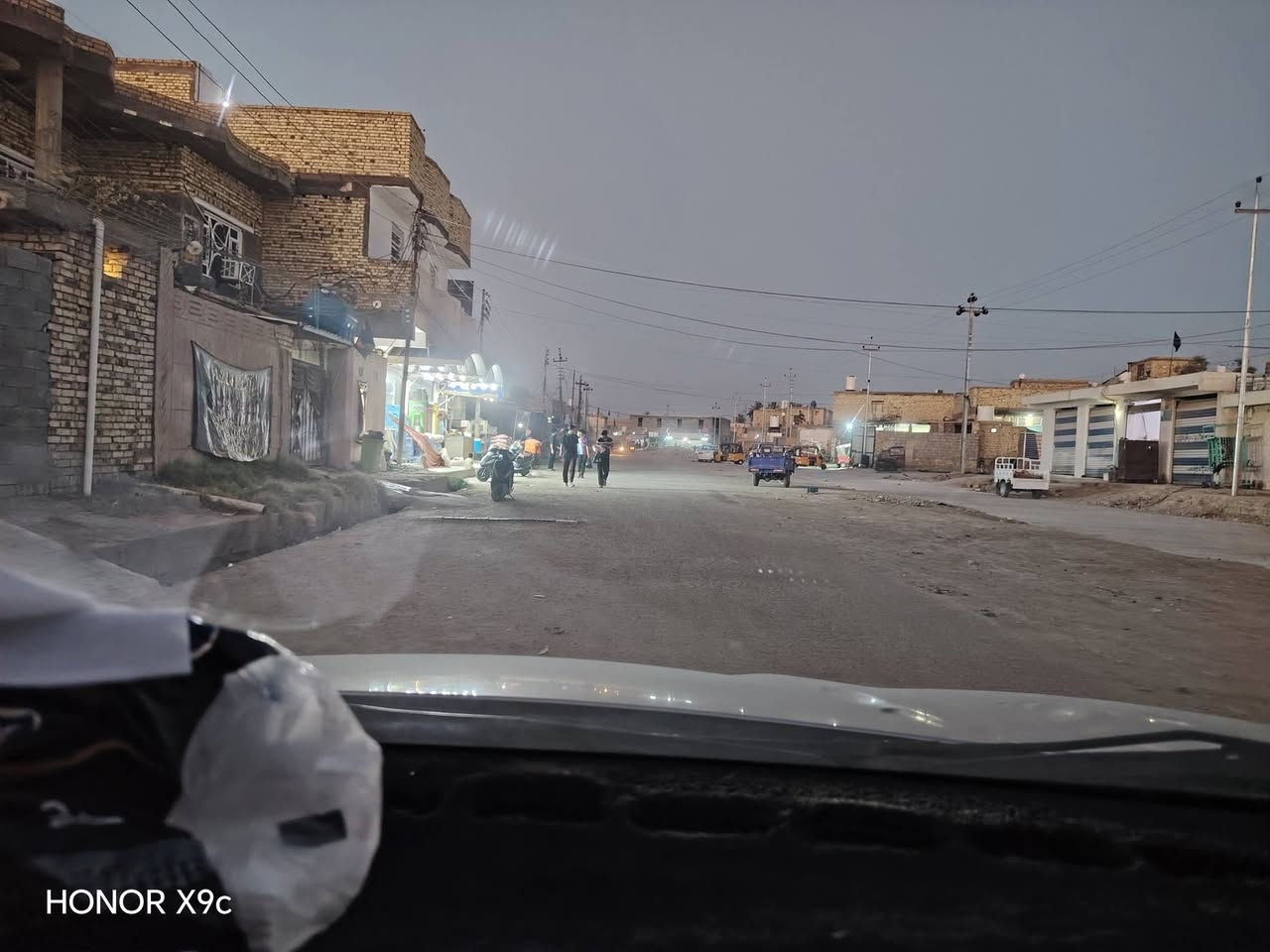 بسم الله الرحمن الرحيم 
#موقع_تجاري 
بيت زراعي ركن للبيع 
صوب بني ركاب 
حي الأمير 
مجاور حسينية الزهراء 
واسواق علي راضي  
مساحته البيت اكثرمن 225
البيت على شارع 30مباشرتآ 
السعر 60
وبيه مجال بسيط 
للتواصل الاتصال على الارقام 
الموجوده بالاعلان 
***********
***********
او مراسلة الصفحه 
#هادي_الحجيمي 

#ملاحظه
 مستعجلين البيع لصروف خاصه
