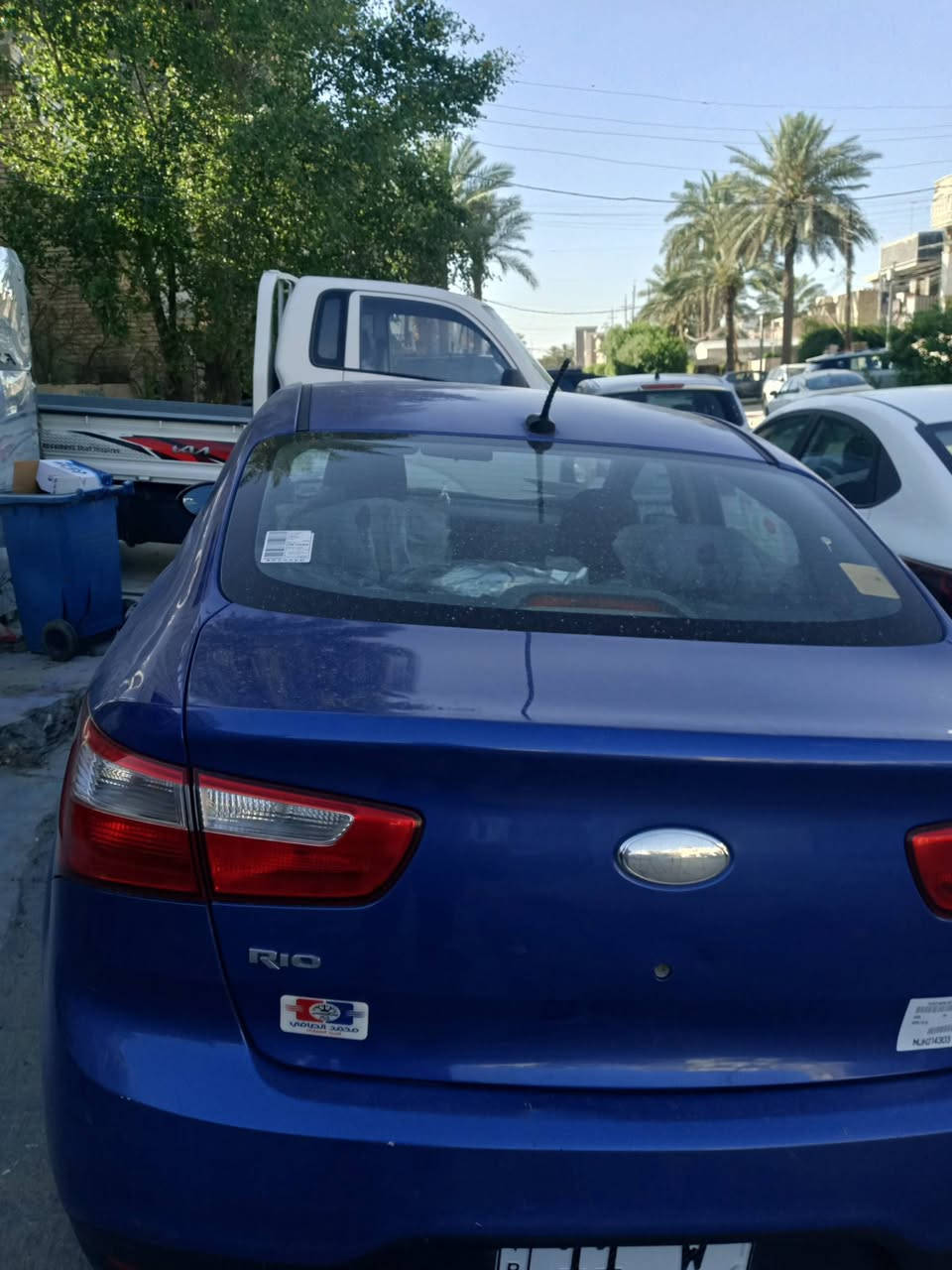 كيا ريو وارد امريكي موديل 2013 رقمها بغداد دولي سنويه 2031محرك GDI محرك1600ماشيه 130 كير محرك جيد تبريد ثلج بيها 4قطع مصبوغه حزام بنيد معدل على بارد ومصبوغ ساره نظيفه من داخل  وسعرها 79ورقه بيها مجال رقم موبايل***********
