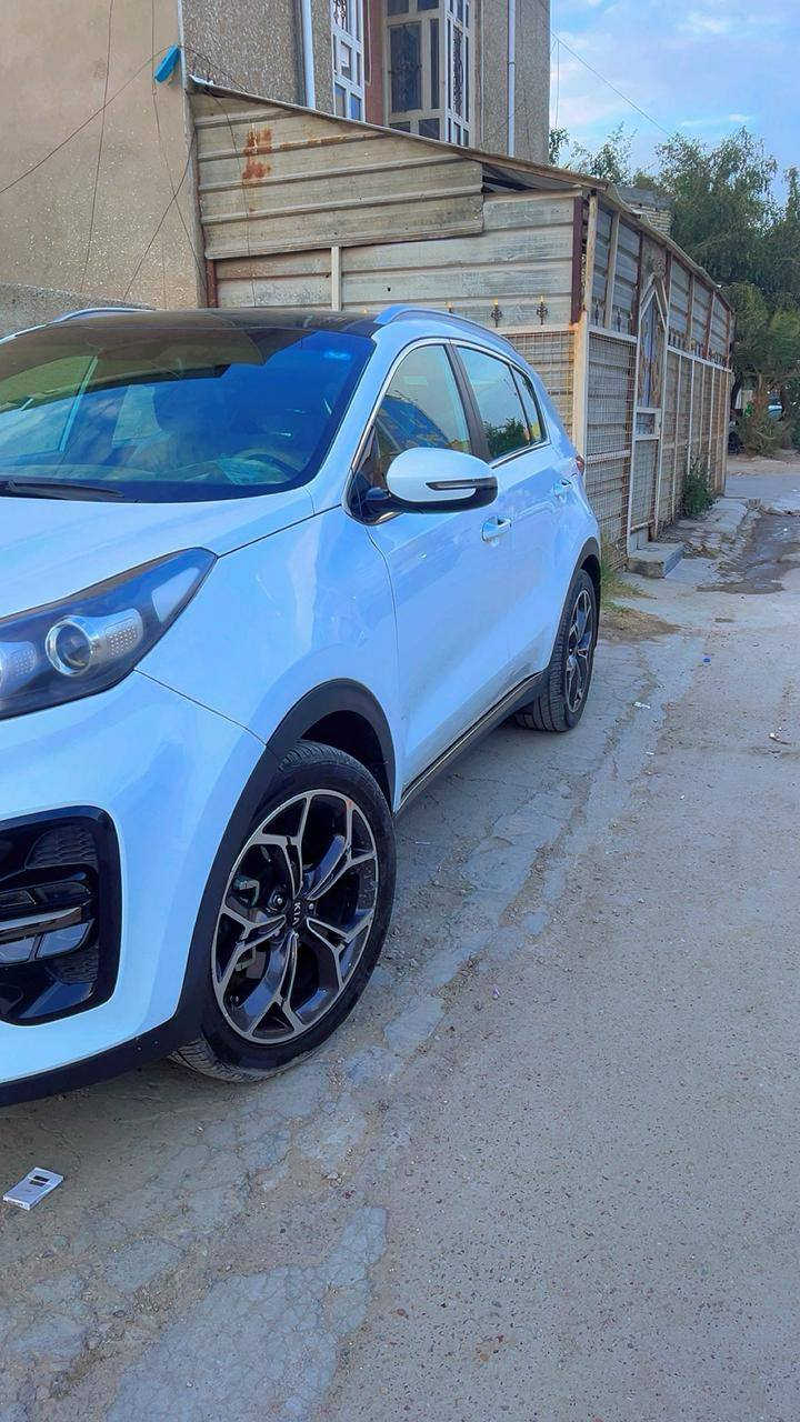 تحيه طيبه السلام عليكم
كيا سبورتج خليجي(جيتي لاين)  
 موديل2019
ماشية 102  km الف
 فول 1/1 

موصفاتها : 
مكينة 2000 
بصمةتشغيل
وبصمة ابواب 
وبصمة صندوك
بانوراما
ترحيب عند الاقتراب
شاحن واير لس
مري شفط 
جنطه كهرباء 
لد نهاري  + بك لايت LED 
لايت ضباب
ويل كب 19
كشنات جلد + كهرباء السائق والصدر
مود درايف DRIVEMODE 3انضمه
ستيرن رياضي  حرف Dمختوم بجيتي
تحكم ستيرن فول مع تحكم بلوتوث
قطعتين تبريد امامي خلفي 
سايد بريك بصمة 
زراگه لايت
لايت اوتو
اريل نفكيشن
حساس امامي
حساس خلفي
نضام منحدرات
5 ويل مال جيتي
شفتات ستيرن
شاشة اعطال
بيها بارد ع كد شبر حافة البنيد 
رقم بغداد باسمي تحويل مباشرة 
السعر 207$ 
العنوان بغداد 
رقم الهاتف ***********
