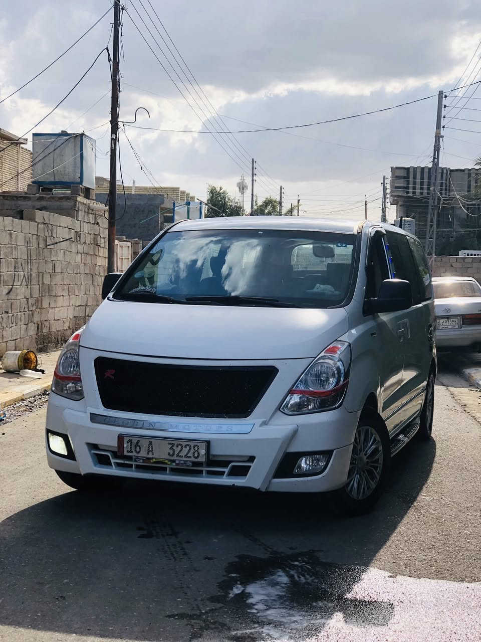 السلام عليكم 10 مسكر اصل بانزين محور 12 سبلاين رقم دولي باسمي السياره جاهزه دشبول 20 ويل حجل بجم كله اصلي 
 مصفره من كلشي بيها صبغ بالجاملغ الخلفي وبيها رش بمكان السستم جوه قليل السعر 170 بيه مجال مكاني الانبار  ***********
