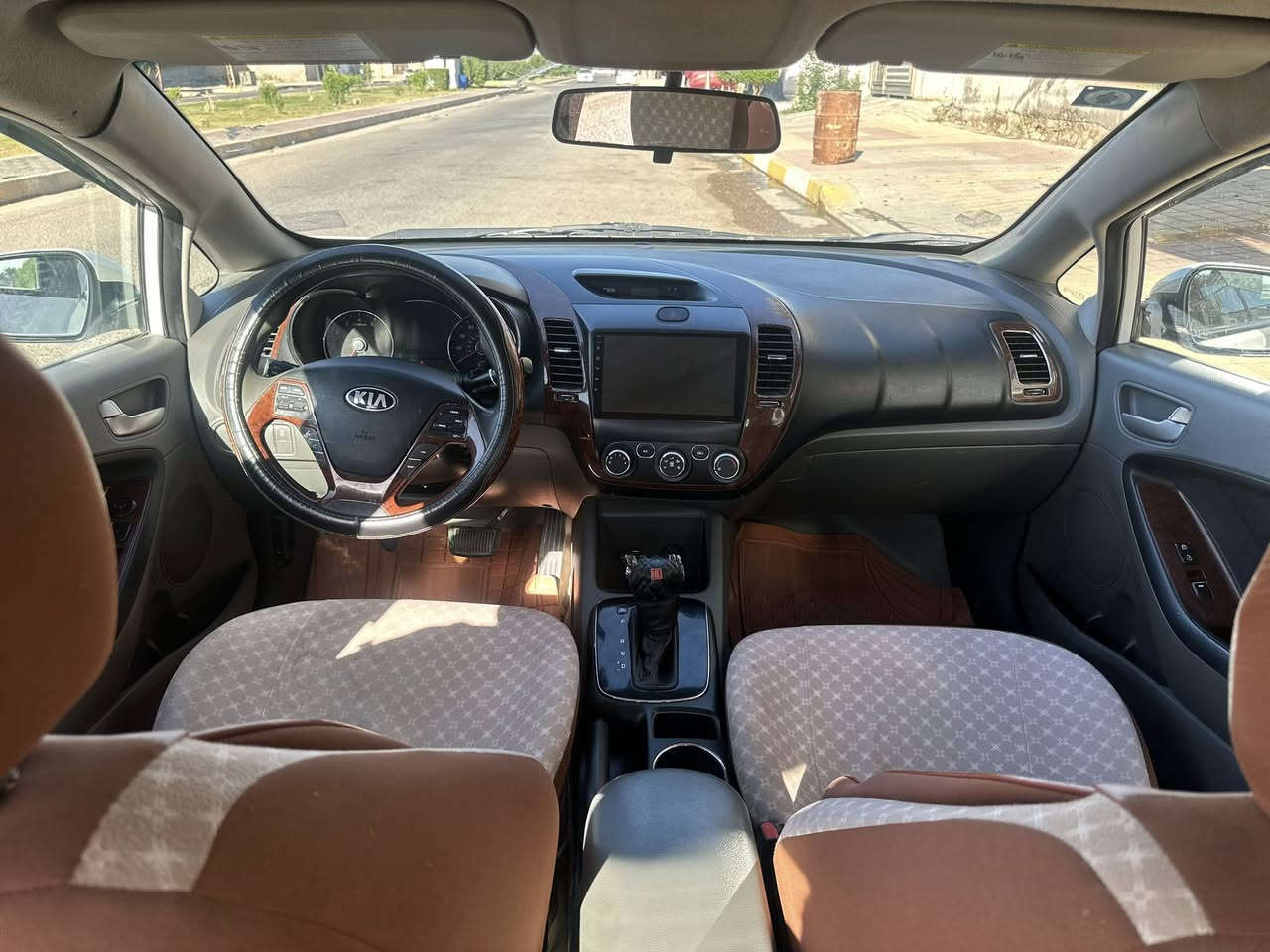 كيا فورتي ٢٠١٨ انبار حره
مكفوله بيها تعديل بالجنطه وملاحضات مثل ماموضح بالسونار 
محرك ٢٠٠٠ دوش لاتبخير ولا تنقيص كير ATالمرغوب 
السعر ١٢٥ 
***********
