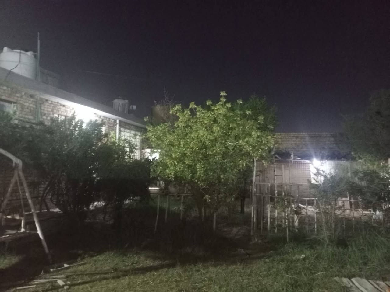 السلام عليكم
بيت للبيع زراعي منطقة البيضاء متكون من 3 غرف غرفة واحد متكونه من حمام وتواليت داخلي متكونه من استقبال وهول وحمام ومطبخ 500متر حديقه 200 متر وبناء بيت 300 متر يرجى الاتصال ***********
