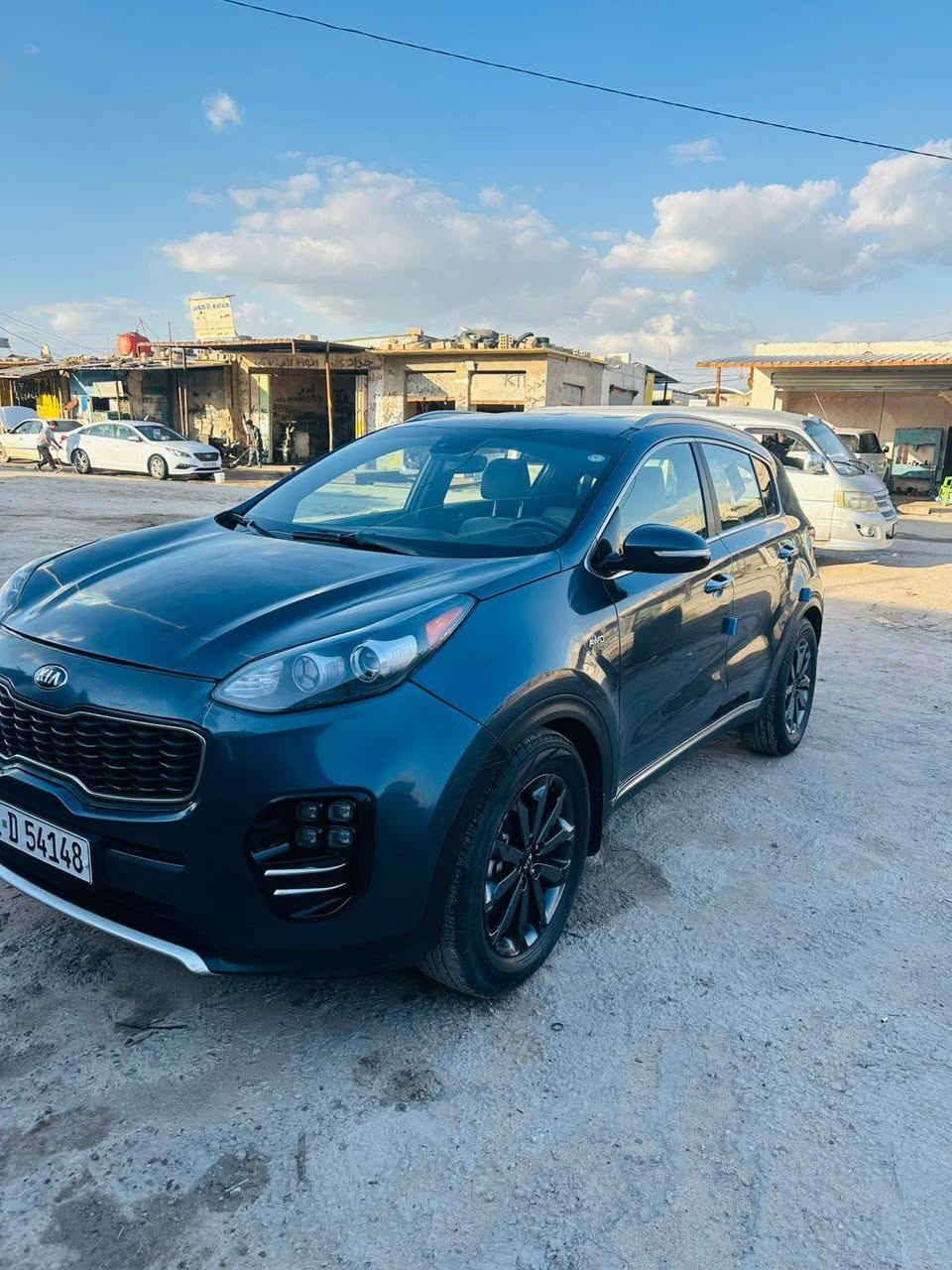 سلام عليكم كيه سبورتج لون مميزوارد امريكي حادثهه فقط بنيد بدون دواخل حته الدعاميه بلاديه فول بصمه شفتات استيرن كشنات جلد وكهربايه وتفه بل كشنات يعني فول تبريد قطعتين رقم ابيل الجديد بسامينه وكاله وتحويل مكيه 20400 بعداهواي مواصفات ماشيه 67 عنوان كربلاء *********** السعر 148
