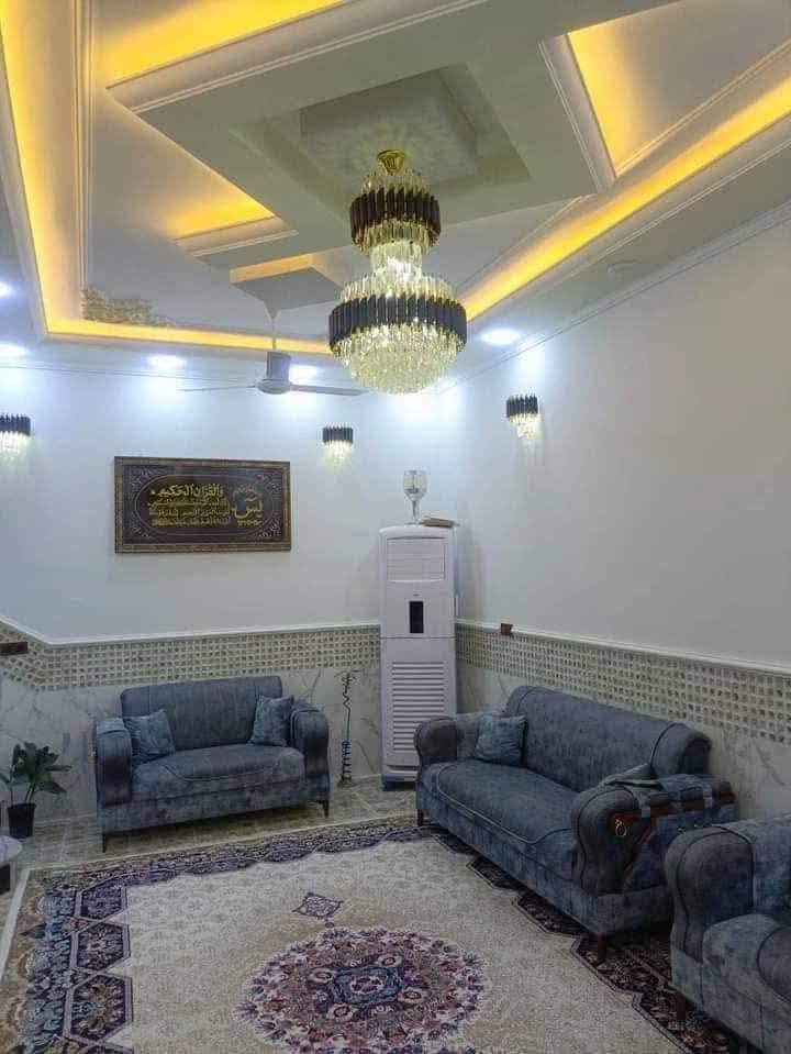 تسلسل: 1211
🟢دار ركن للبيع في الفلوجة حي الجولان قرب جامع ابو ايوب الانصاري
            
                     📢 على بركة الله 📢

📍نوع الملك = طابو صرف سند   
📍المساحة بالسند : ١٧٥ م٢
📍المساحة واقع الحال تقريباً : ٢٠٤ م٢
📍الوجه: ١٢ م و النزال  : ١٧ م
📍 ركن على ثلاث شوارع : ٨م ❌ ٨م ❌ ٦ م
📍بناء طابوق ٢٠٢٣

🟢مشيدات الدار للطابق الاول 
غرفة نوم وصالة ومطبخ حار+بارد واستقبال ومنورين وحمام وصحيات
🟢مشيدات الطابق الثاني
ثلاث غرف نوم ( واحدة منها سويت) وصالة وصحيات
🟢الطابق الثالث 
بيتونة كبيرة

✅سعر البيع للعقار : ٢١٠ مليون دينار قابل للتفاوض

🟢مكتب دار السلطان للعقار
العنوان فلوجة الجغيفي الثانية بداية شارع جامع فاطمة
للاستفسار الاتصال على الأرقام التاليه
***********
***********
***********
