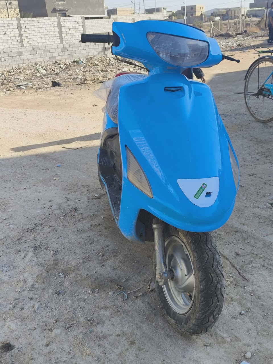 السلام عليكم دراجه فراشه نقصه ضفيرة فقط علمود سلف واشاير سلف شغال عوزه بس ضفيرة كفرات كامله بيه شوي زلغات مامبينات مكينه مفتوحه وعلي دراجه مايوم وكفتني بالشارع ابد شلعه ومعدل فول تاير خلفي صارله 10ايام من بدلته تاير امامي نضيف دبلات شغالات بلاد مكينه ملاح كلجات رياضي جديد على سحك مكاني ديوانيه سعر 300وبيهه مجال قليل حك جيه *********** واتساب
