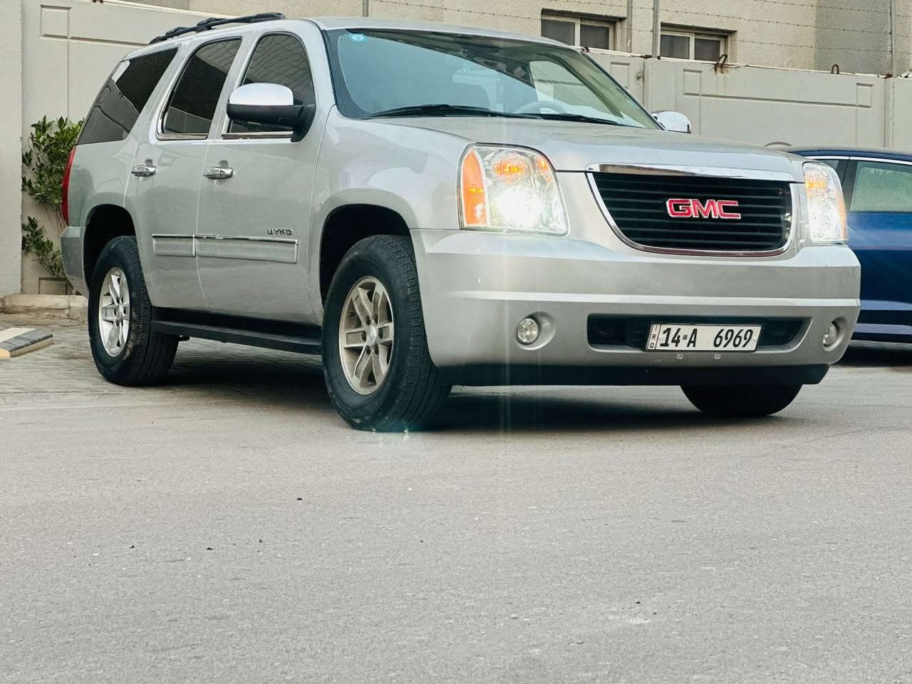 السلام عليكم احبتي الكرام  يوكن 2010 خليجي رقم بصرة مميز. مكفوله من الحادثه بيه مكانات صبغ ابيع احزام اثر جراد. شرط اذا  مو احله من الصور. مامقبول.   السيارة ترايك لشمال. 200. محرك زيرو مامفتوح بلاد كير بلاد. حداديه جديده تخم تاير دوشمة جديده  دشبول  جديد شرط مابي اي خلل. السيارة عليه وصبه تخبل. السعر 180 بيها مجال. جدا  بسيط. الشراي يتصل على الرقم ***********
