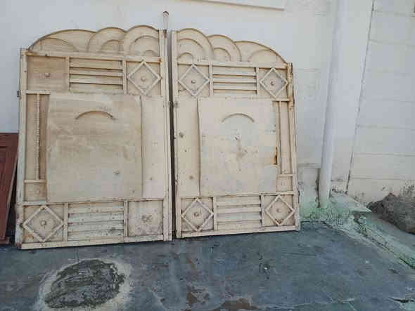 سلام عليكم باب حوش بدون جرجوبه وباب ثاني كامل معه جرجوبه سعرهن 60 وبيه مجال لطيبين  عنواني كركوك حي الحجاج ***********
