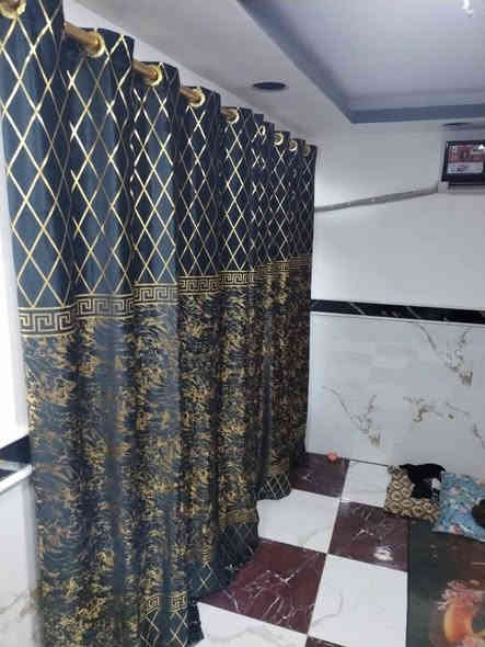 السلام عليكم بيت زراعي 50 متر عقد ١٧ في كربلاء شارع المدرسي شارع حسينيه ساقي عطاشى كربلاء بناء طابقين الاول صاله ومطبخ ومكشوفه وصحيات منفصله بناء بلوك صب كونكريت والطابق الثاني غرفه وصاله وصحيات مشتركه بناء ثرمستون الاساس والسقف كونكريت مسلح مع بيتونه والسطح مطبك فرشي  السعر ٣٧و نص مع مجال بسيط
مكتب العرداوي للوسائط العقاريه
هاتف/***********
