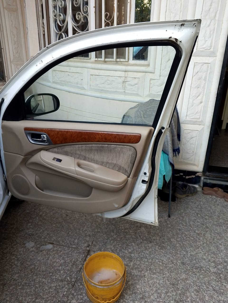 السلام عليكم سني ياباني موديل 2006رقم بغداد انكليزي مصبوغه عام بدون حادث كير عادي مكينه قبق ابيض تبريد عاطل 75وبيه مجال العنوان بغداد الغزاليه ***********//////***********
