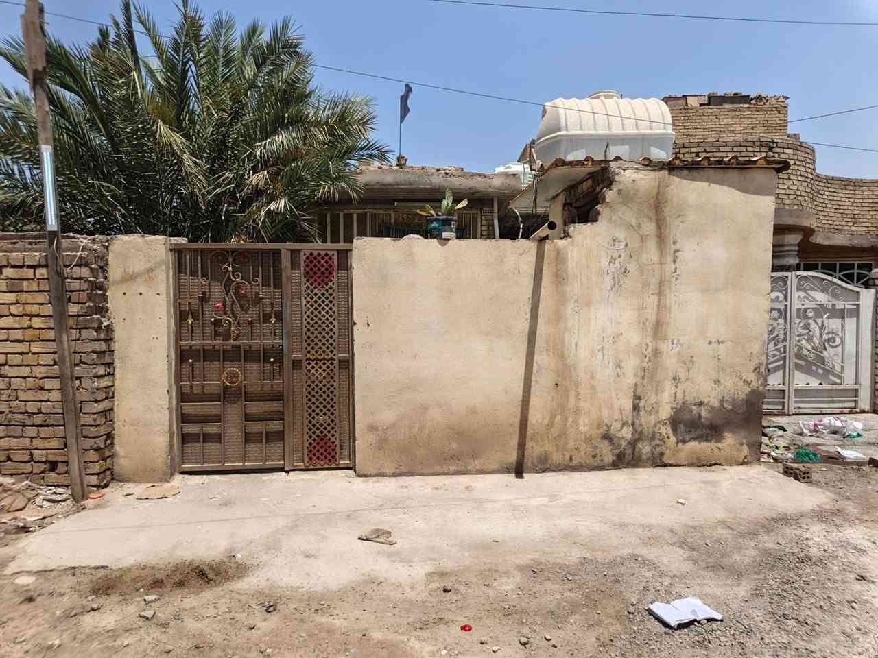 سلام عليكم بيت لبيع مساحه 150 بي غرفه وصاله ومطبخ ستقبال مكانه شارع نجار مقابيل صوره لامام علي رقم ‪‏‪***********‬
