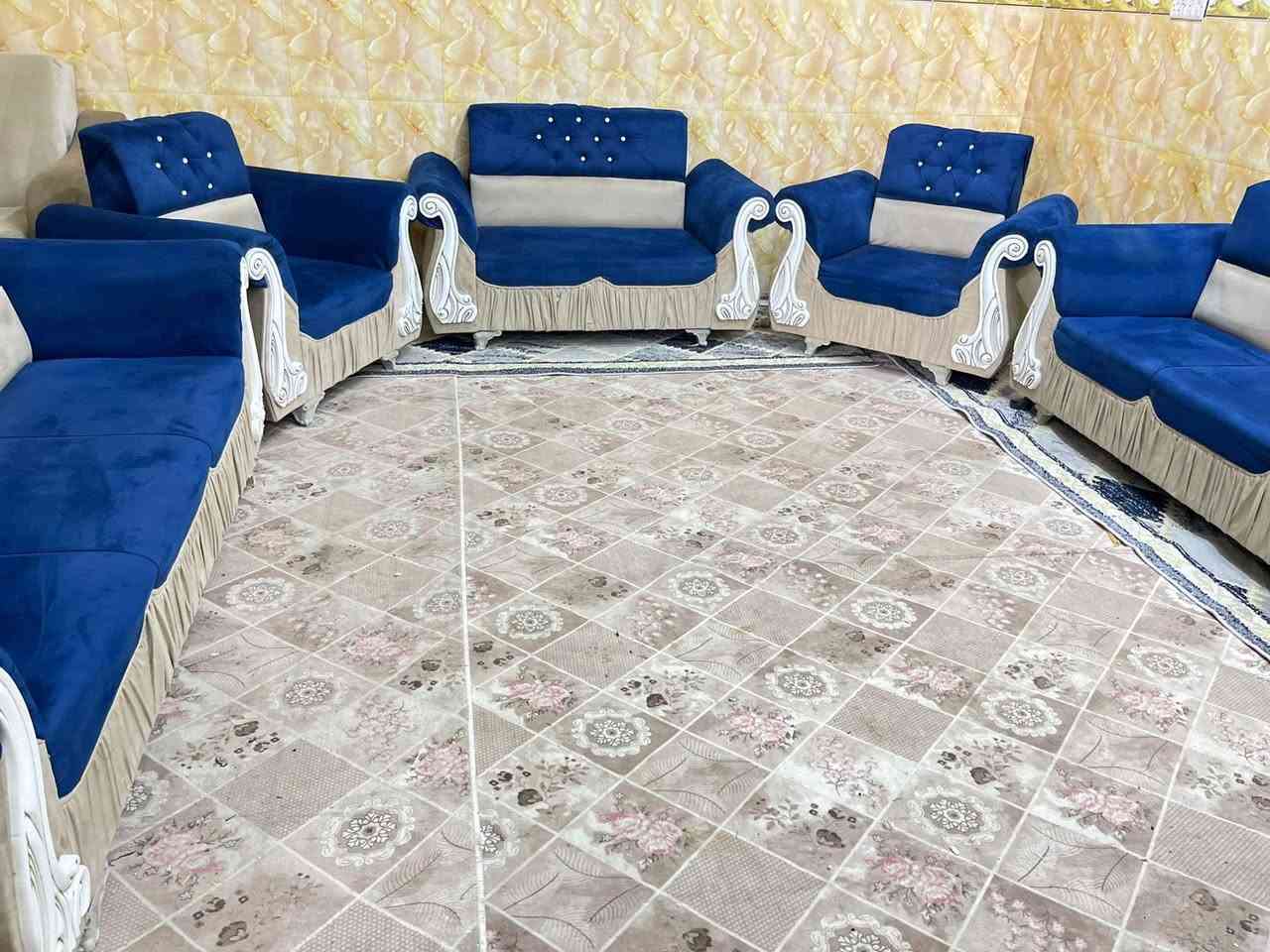 تخم 10مقاعد للبيع نضيف اخو الجديد 
السعر 250وبي مجال 
العنوان كربلاء سيف سعد 
للأستفسار ***********
