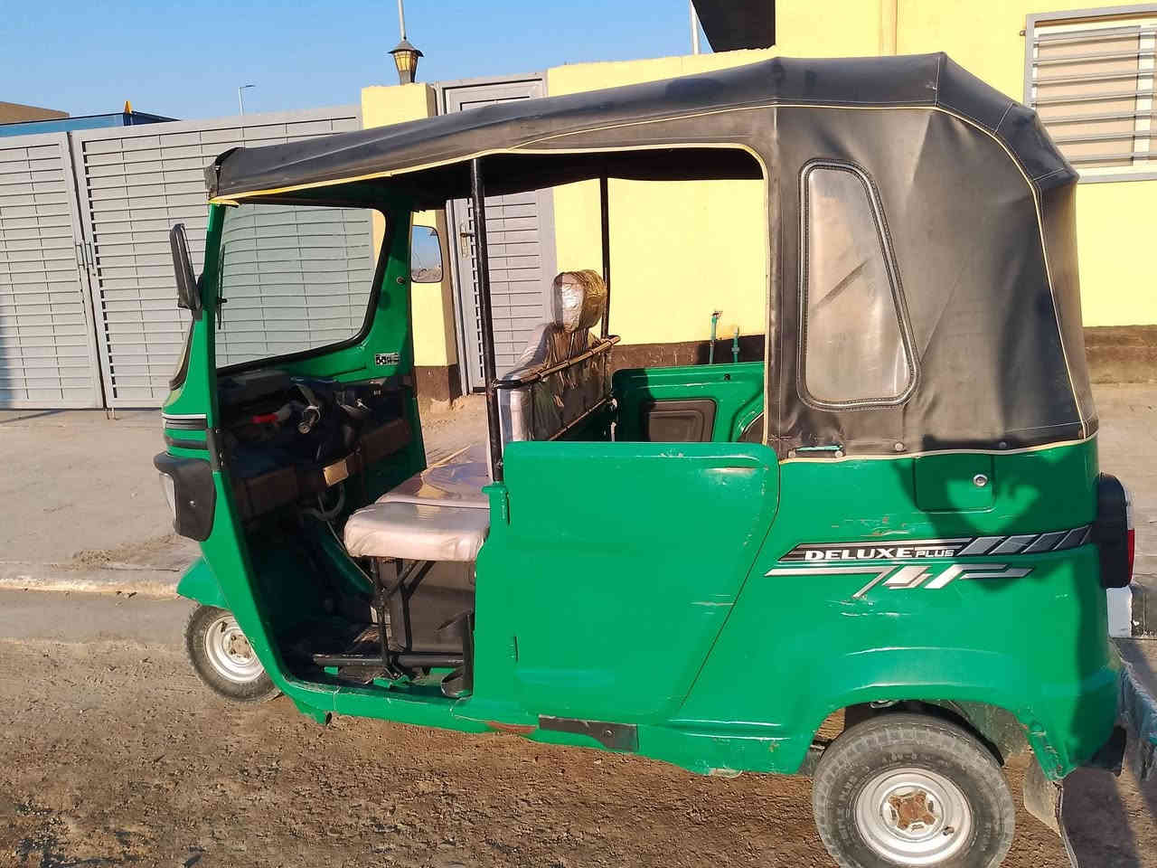 تكتك تيفيس اوراق 22 بصره
المكان كرمت علي ابو صخير
السعر 5,500 الرقم***********
