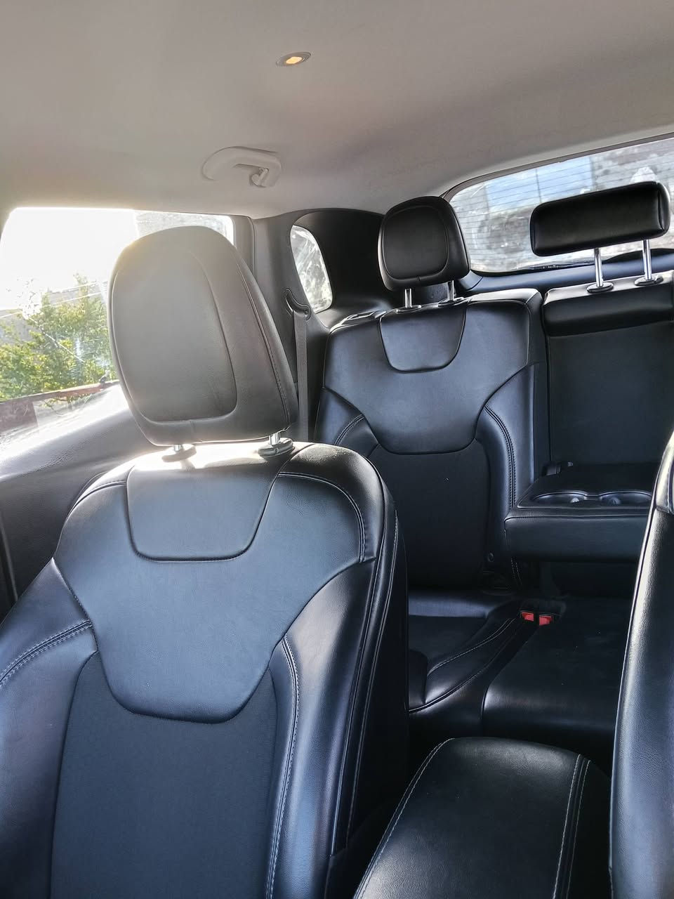 سلام عليكم حبيب شيروكي بزون 19 نجف مكينه 3600 حادثها خفيف مرفق بصور بدون شواصي وبدون أرباك ماعايزه برغي تبريد ثلج السعر 155 ماشيه 64ألف هاتف ***********
