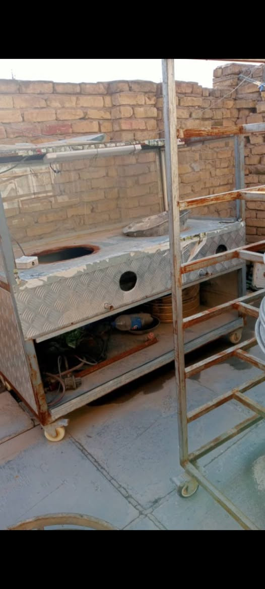 بسطية كنافة وحاملات صواني  وطباخ دوار للبيع بسعر مناسب للاستفسار اتصل واتساب او عالخط على هذا الرقم 
 ‏‪0771 973 4483‬‏
