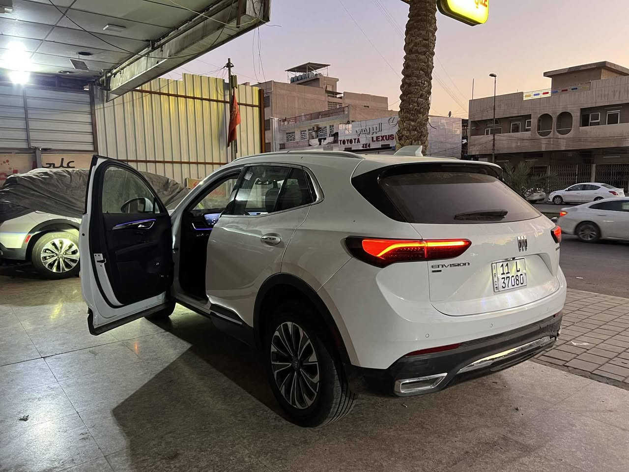 بيوك انفجن 2024
فول مواصفات بدون فتحة ماشية ٤ الف 
محرك ٢٠٠٠ تيربو شغال على البانزين المحسن والعادي 
٤ كاميرات وسستم صوت BOSS 9 سماعات 
جنطة كهرباء وشحن لاسلكي للهاتف 
رادارات امامي وخلفي وجوانب 
قياده الية وفول تحكم ستيرن 
مقاعد تدفئة وستيرن تدفئة 
مرايا وسطيه وجوانب تظليل كهرباء
مرايا جانبيه قلاب 
نقاط عمياء
لايت وبك لايت فول ليد مع ترحيب 
مقاعد كهرباء 
وغيرها من المواصفات 
بغداد شارع فلسطين 
***********
***********
الحادث بالصور
