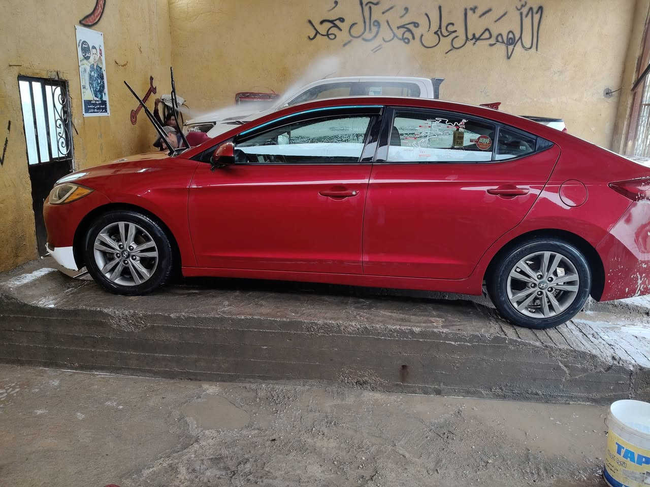 السلام عليكم سياره النترا 2017 كلين
صور السونار  موجوده السياره خير من الله تراي للبصر  السياره موجود ب كربلاء طويريج الخيرات   السعر 125 وبيها مجال   ***********
