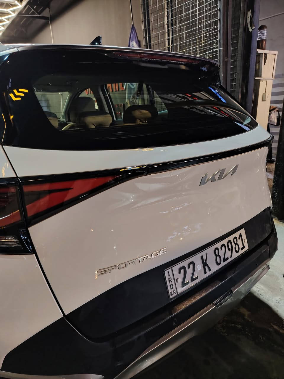 للبيع سبورتج موديل ٢٠٢٤ رقم اربيل سنوية باسمي ماشيه الف فقط حقيقي شرط الفحص لابارد لاصبغ لاتبديل كفاله على وضع الشركة
مواصفات عادية بصمه تشغيل عن بعد تحكم ستيرن شاشه وكاميرا حساس خلفي رادار جانبي(نقط عمياء) سايد بريك بصمه اوتو هولد كشن مخمل مدوشمه الكشنات
مكان السيارة بغداد حي الجامعة
السعر ٢٢٨ ورقة وبيه مجال بسيط
موبايل ***********
الرد على الاتصال حصرا غير متواجد على الفيسبوك
