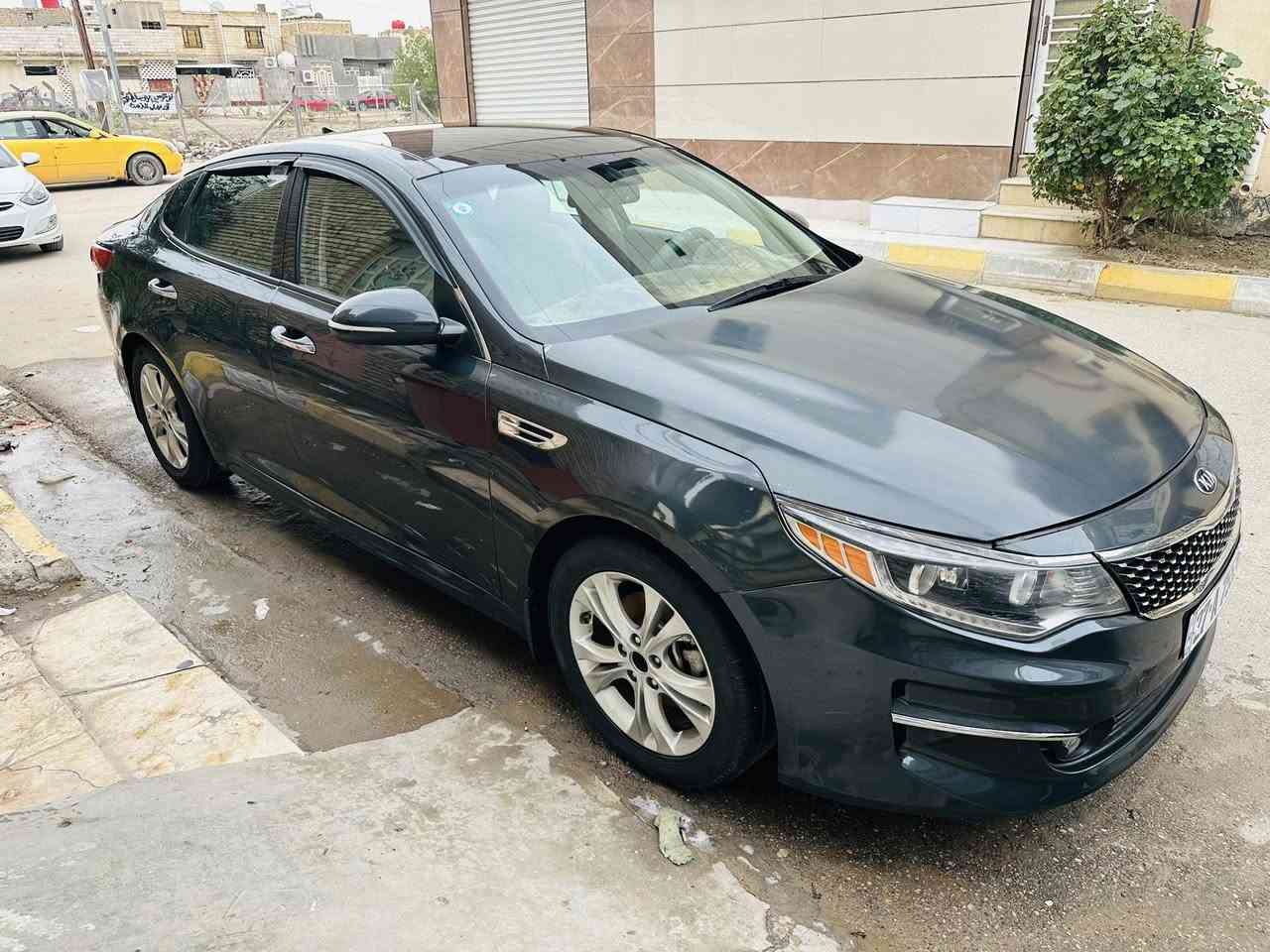 كيا اوبتما للبيع  موديل 2016 فول مواصفات
كشن كهرباء 
خزن ميموري 3 وضعيات 
تدفئه كشن تبريد كشن 
تدفئه ستيرن 
بانوراما طكتين 
تبريد قطعتين ثلج
مكينه 2400GDI
كاميرا دواره شاشه جبيرة رادارات 
حساس ويل لقياس ضغط الاطارات 
ويل حجم 17 
لايت فول زنون مال جي تي لاين
حادثها جاملغ مبدل ومصبوغ وبنيد نفسه مصلح ومصبوغ 
السياره باسمي مداور ثاني يوم 
عنوان ناصرية 
السعر /138$ 
***********
