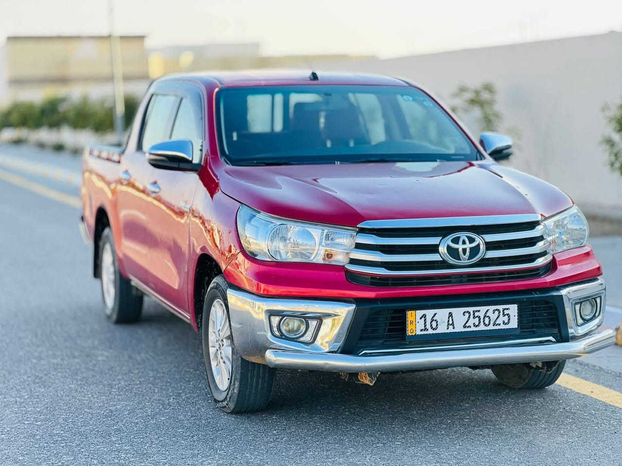 تويوتا هايلوكس 2019 فول مواصفات
بيها بارد فقط قليل بلباب وشويه من الجاملغ جهت السدر ولباقي كفاله سياره وبأسمي
سياره فول مواصفات
قطعتين تبريد
شاشه جبيره بلاد
كامره حساساة بلاد
تبريد كشنات
تحكم ستيرن جهتين
ثلاجه بلجقمجه
مكان سياره ديوانيه للاستفسار اكثر 
الاتصال ***********
مكلف ب النشر اتصال فقط
