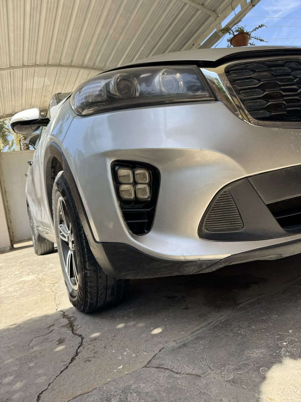للبيع: كيا سورنتو 2019 (وارد أمريكي ) - 6 سلندر - 🚗
• المحرك: 3500 (6 سلندر) مكفول.
• الدفع: رباعي (4WD).
• المسافة: 163,000 كم.
كير محرك تبريد مكفول
• : صبغ حزام (استثناء القمارة والجنطة) - الشاصي واللغد سليم.
• الداخلية: 7 راكب، كراسي كهرباء، تبريد 2 قطعة.
• القانونية: رقم بغداد، باسمي، تحويل مباشر، سنوية لغاية 11/2026.
• المكان: الصويرة.
• السعر: 185 ورقة (وبيه مجال).
• للتواصل: ***********
