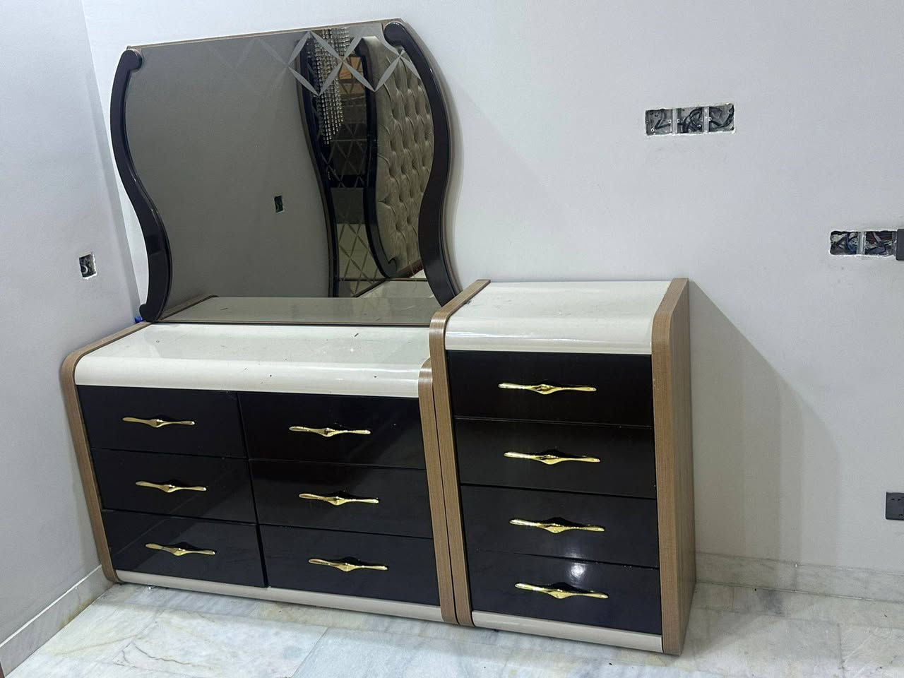السلام عليكم
غرفه تركيه خشب نظيفه جدآ للبيع 
بسعر مناسب جدا 

للتواصل الاتصال على الارقام
***********
***********
