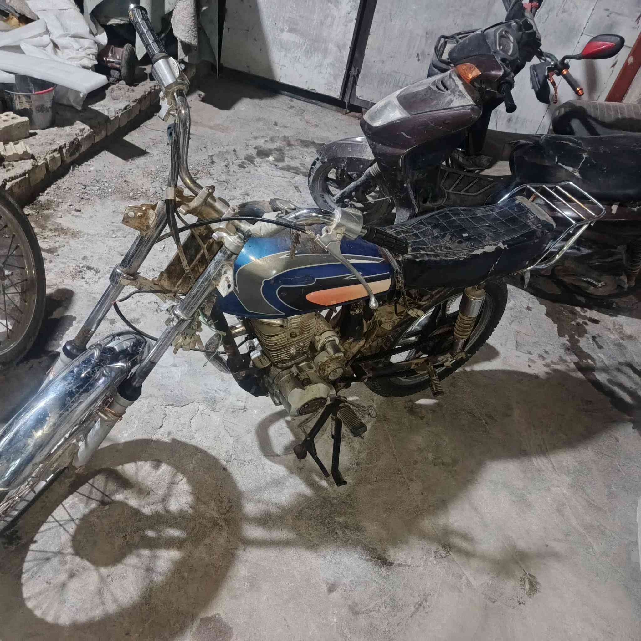 السلام عليكم
دراجه اربعه كير موديل 2010 أوراق أصولي  أوراق أصولي

شاصي باكستاني أصلي مبي قطرة اخياس او لحيم جديد بمعنى الكلمه ظفيرة كامله تايرات نظيفاتتت كلش  صالنصه جديدة المكينه بيه خيط بخار السعر 260. رقمي ***********
