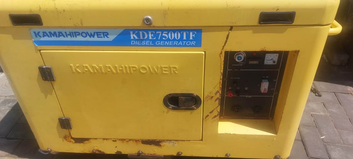 مولد  كاما  ٣٠ أمبير كاز يحتوي على مروحة تبريد  الخزن مالة تقريباً ١٥ لتر مولد مستخدم بس نضيف جداً 
العنوان بصرة حيانية البصرة, العراق


**إذا كنت صاحب هذا الإعلان وتريد حذفه لأي سبب، رجاءا أرسل رسالة إلى الدعم الفني**