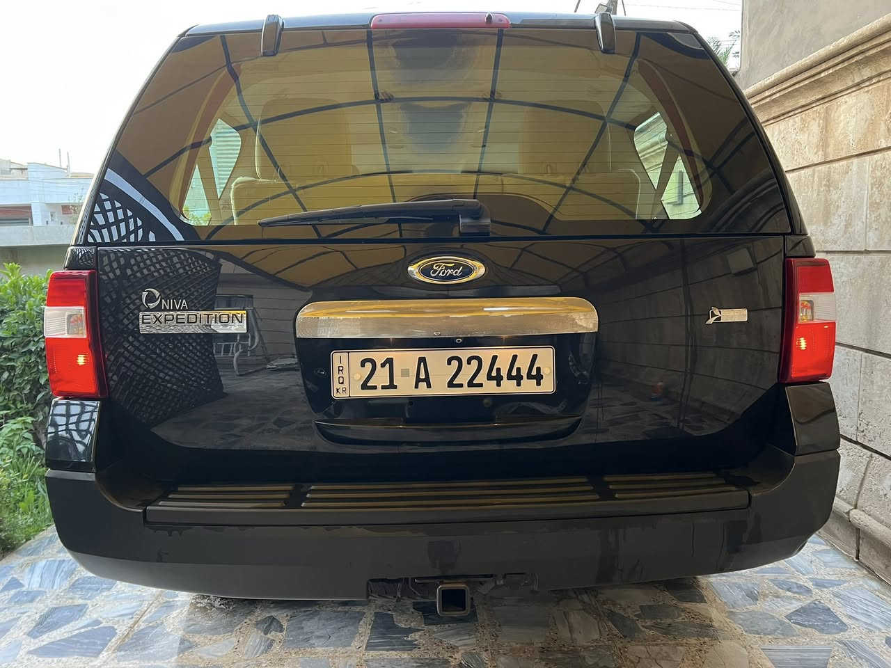 سلام عليكم
للبيع بدون مراوس

السيارة تريد وكاله تريد تحويل تدلل 

Ford Expeditionفورداكسبدشنس

موديل 2014

خليجية وكالة نيڤا 

بيها شخط بالجاملغ وعلى اثرها صار صبغ 

المواصفات : 

- مكينة ٨ سلندر 5,400 

-  دبل أكسل 4*4

- داخل بيجي لونين 

- صيانه دوريه شركه فورد

- تحكم ستيرن 

- تبريد 3 قطع 

- سكليتر كهرباء 

- كراسي كهرباء 

- ٧ راكب 

- كود ابواب 

- تخم تاير جديد

- السياره ماشيه ١٥٠

السيارة كلش جديدة و جاهزه بدون نواقص و بالواقع احلى 

السعر ١٦٧ بيها مجال مجال بسيط 

مكاني بغداد الكراده 

***********
