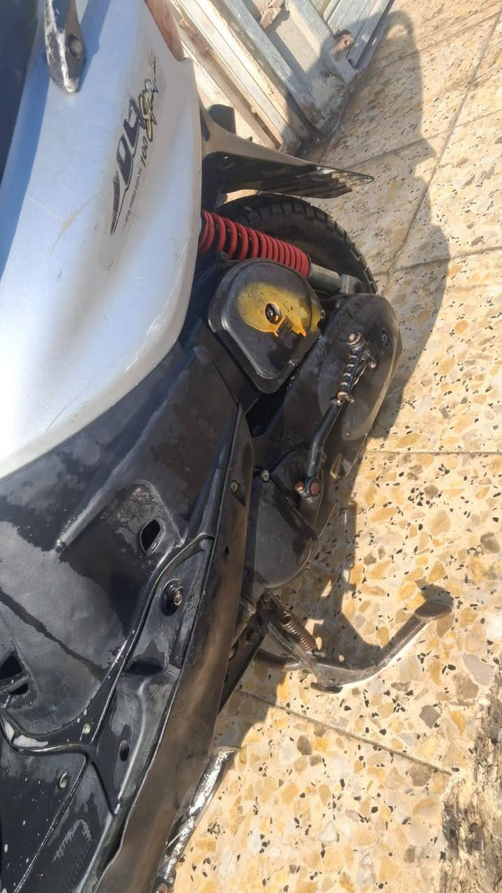 قجمه البيع دراجه مكفوله من كلشي لا تنقيص لا تبخير لا تأخر بالتشغيل نص نكره كهربائيات كه شغال نص نكره الاوراق موجوده دراجه مال جناي مو مال بيع شراي سعر ٢٧٥ وبيه مجال بسيط كلش العلم دراجه كله دهن ام زويه دراجه جاهزه من كلشي نقصه بس لايت الامامي محترك عنون مشتل شارع المطبك خاص مفتوح


**إذا كنت صاحب هذا الإعلان وتريد حذفه لأي سبب، رجاءا أرسل رسالة إلى الدعم الفني**