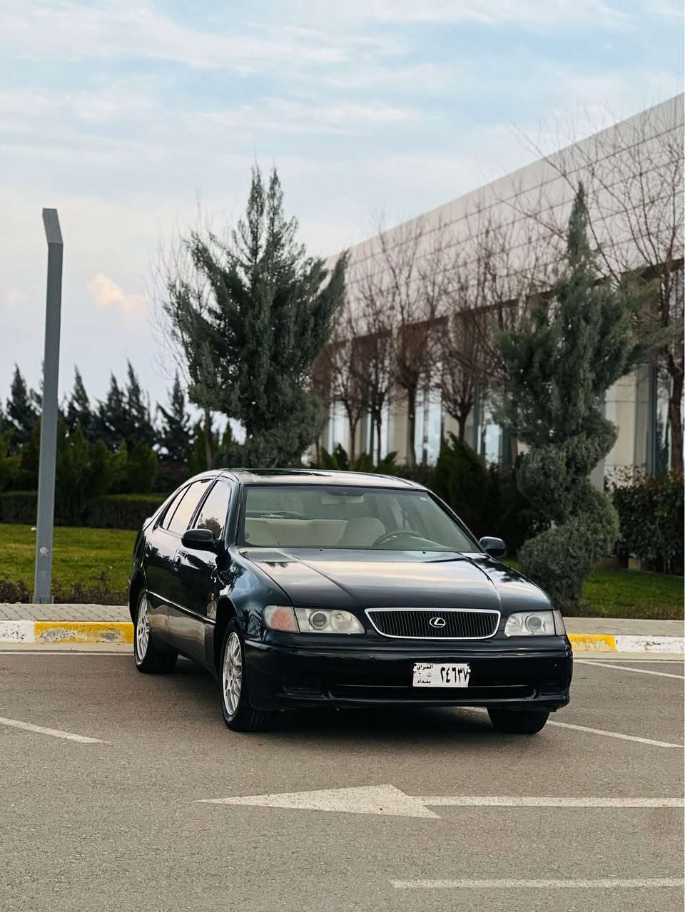 بەناوی خوای گەورە 
***********
لێکزس gs ٣٠٠ مۆدێل ١٩٩٦ ئارمی پلاستیکی هەولێر 
سەیارەکە ناو پاکەتیە زۆر زۆر جوانە دەعم و لێدراوی نییە 
مەکینە ٦ پستۆنی ٣٠٠٠ لەسەرە ئەرنەب مەرخوب گێر و ماکینە بەشەرتی ١٠ فیتەر هەموو گیانی مەزبوت ئیش ئەکات تەنانەت ناو گێچی هەموی مەزبوتە سەیارەکە فوول مواسەفاتە سلاید و ناوزەردی جلد فوت برێک و دوگمەی سپۆرت ئاوێنە دژە فوول  سەیارەکە تەقەو رەقەشی بەشەرتە چرکەی نییە 
ئارمەکەشی بەشەرتە 
لە سلێمانیم 
نرخی تەنها ٤٦ گەلا  
*********** السليمانية, العراق
