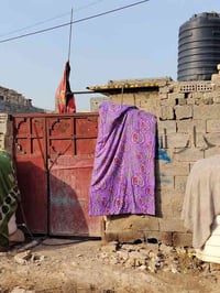 بيت نص قطع طابو صرف 100متر  بل عشرتالف   بي قرفتين ومطبخ وصحيات سعره 1...