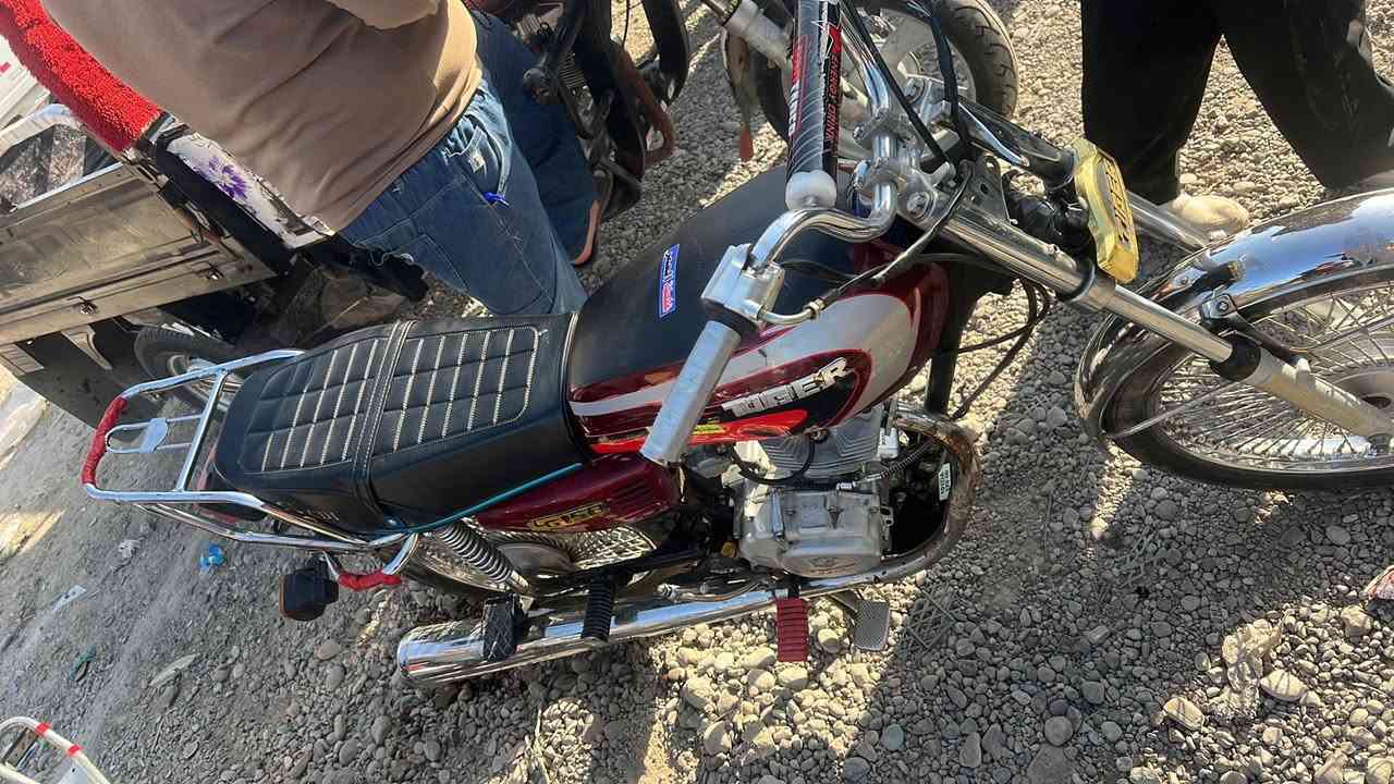 ‏إخواني هذا ما طول للبيع ‏إخواني مكينة كباس موديل 20 ‏عطور جديد صفر إذا إيزون خابرني هاي الرقم وسعره 270 وبي مجال ***********￼￼￼￼
