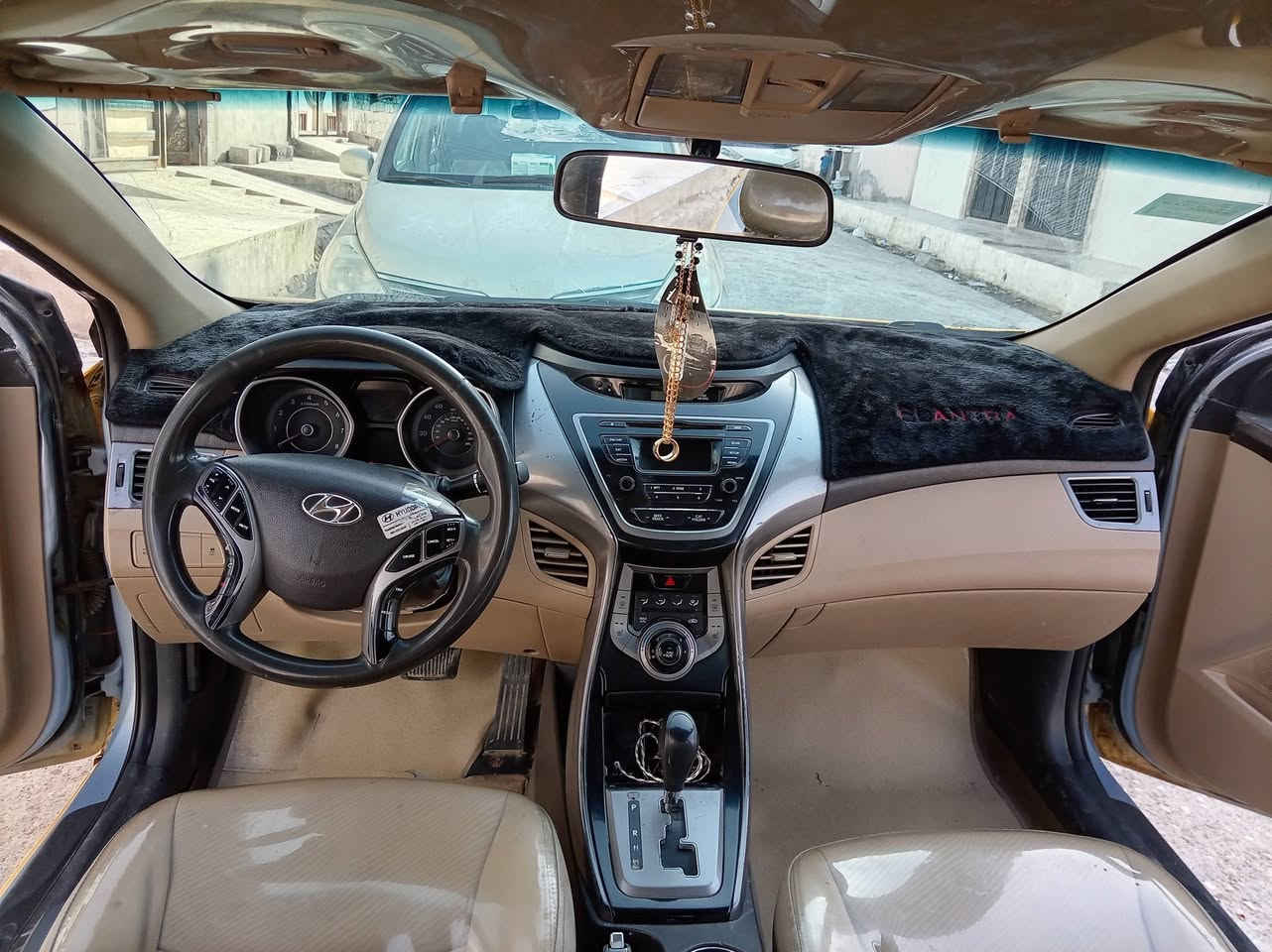 اسلام عليكم اخوان سياراه الانتر مضلع 2013 ماشية 220.000 الف مكينه 18دوش الضرر جاملغ أمامي بدون دواخل تاير نص عمر مكينه كير شرط كير عادي وتوماتيك بيها تلقيطات مال تكسي سعر دفتر بي مجال بصيط تواصل واتساب فقط شراي يراسل ***********
