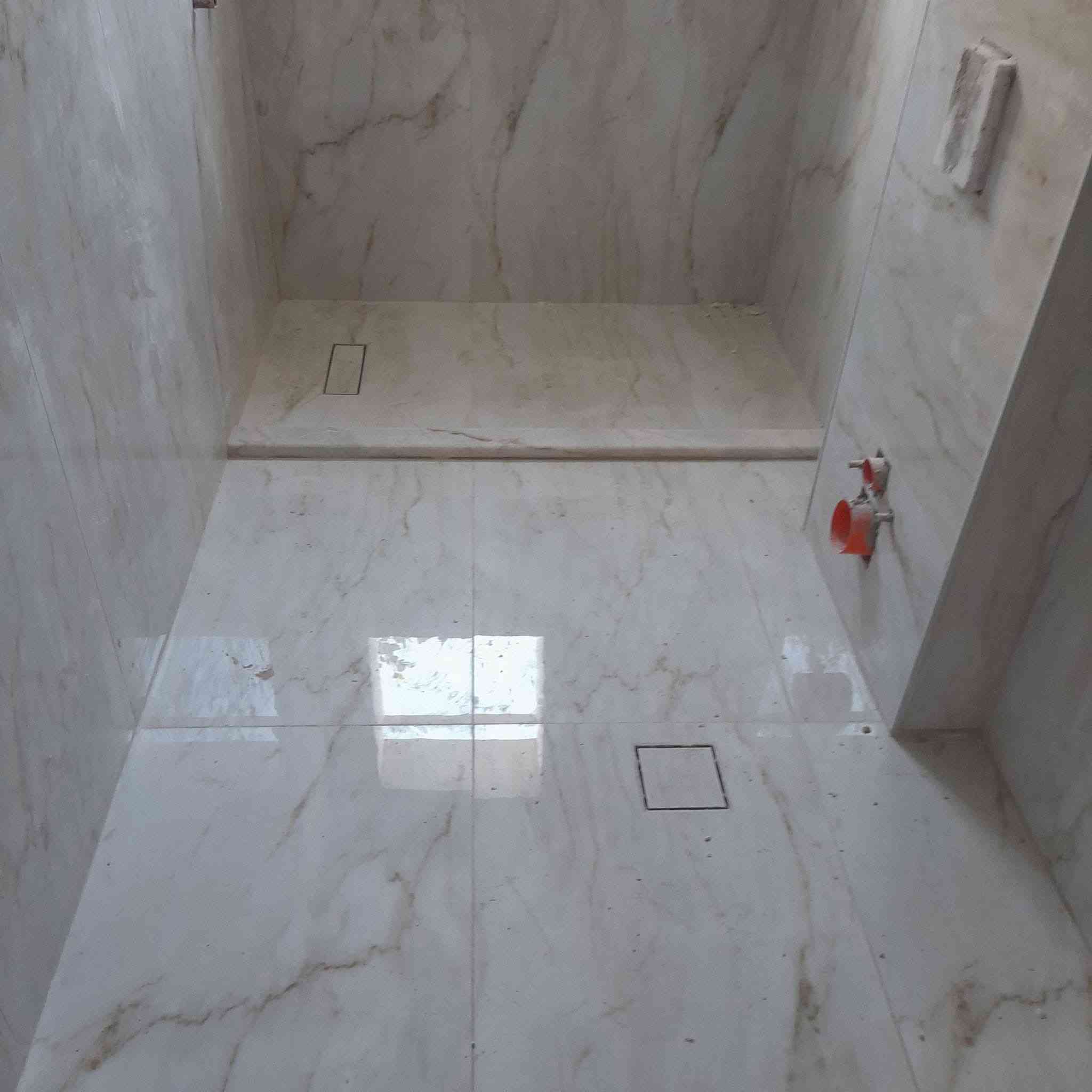 خلفه سيراميك وبورسلين مرمر متفرغ***********ملاحضه لاتدفع فلس الا بعد استلام العمل
