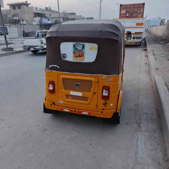 السلام عليكم تكتك للبيع موديل 21 شهر 11 كلها بلاديه العنوان بغداد مدينة الصدر رقم الهاتف ***********
