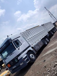 وبركاته اكتروز البيع  موديل 2003 قاطره ومقطوره مربوطة 5محاور بلسنويه م...