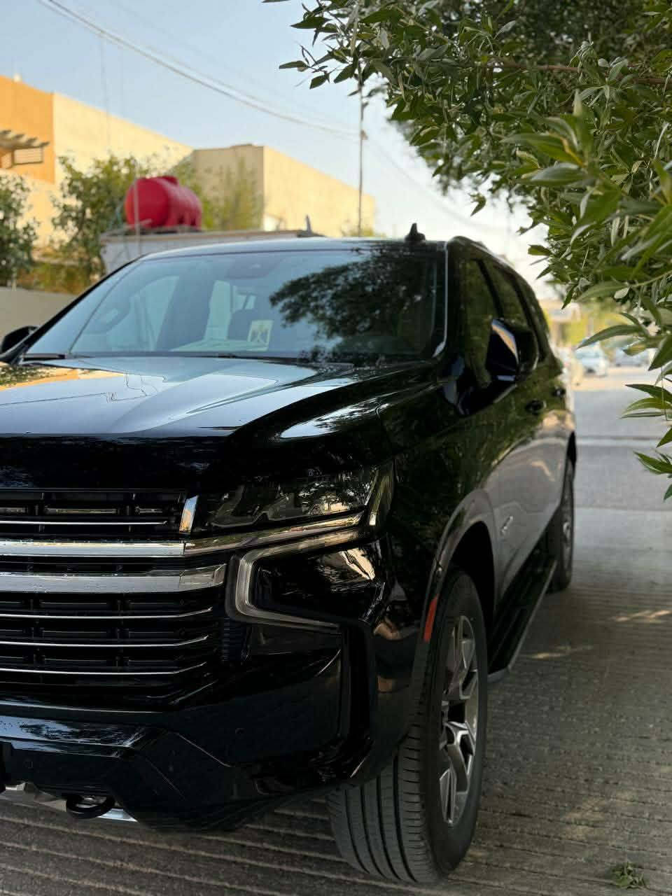 السلام عليكم 
عندي تاهو مديل ٢٠٢٣ خليجي فول مواصفات فئه LT معروفه مواصفاته تجي فول عده الدوس والجكات السياره مكفوله كفاله عامه ومغلفه تغليف bbf  السياره ماشيه ٣٧الف  رقم بغداد باسمي
***********
