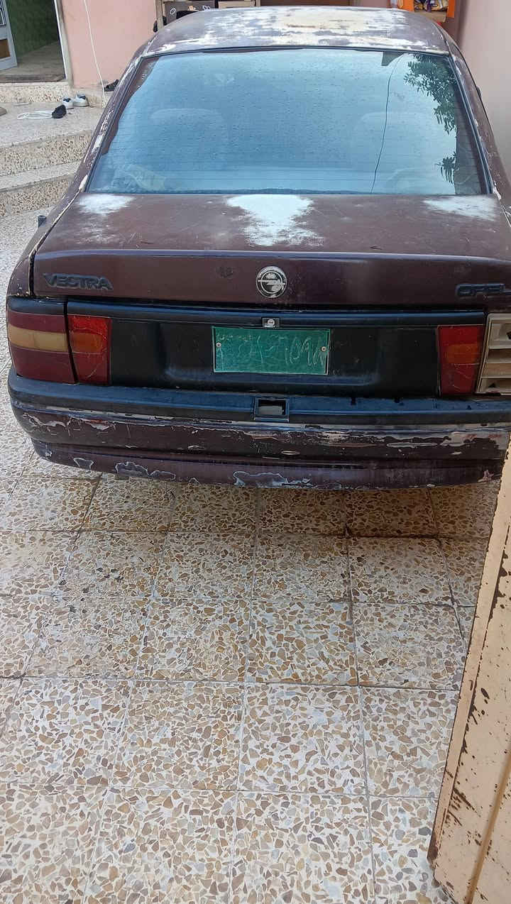 فكتره موديل 93
محرك لا صرف ولا نفخ طخم جديد 
ويل كب تواير امامي اخو الجديد الخلفي نص عمر
ما تتحول السبب شغلتها صعبه رقم نينوى فحص
ابيع فحم 15 ورقه وبيها مجال العنوان موصل الرشيديه 
التواصل ***********
