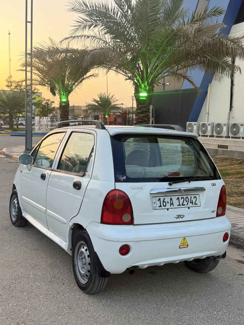 السلام عليكم للبيع
كيو كيو 2013 السياره مكفوله من الصبغ والضربه والتبديل ، مكينه وكير وحداديه جدد تخم تايرات كير اوتوماتيك رقم قادسيه انكليزي تحويل مباشر ، كهربائيات كله شغاله كشر السياره نضيف اكو بس بالباب الوره موضحه بالصوره السعر 32 وبيه مجال ان شاء الله مكاني نجف للاستفسار 
***********
***********
بس الرقم الأثير بي واتساب
