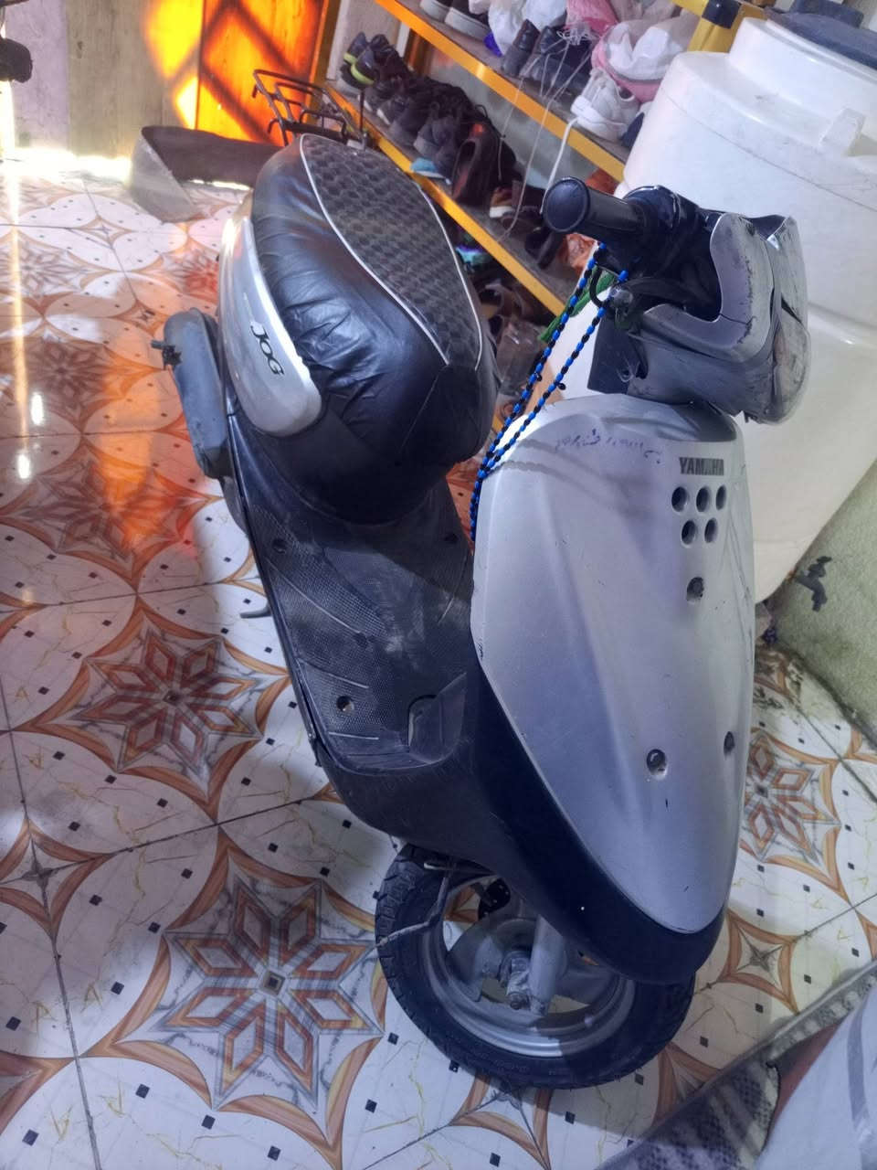 السلام عليكم دراجه خمس زروف للبيع كلشي شغال بيهه سلف هندر كامله من كلشي سعره225 بيه مجال للشراي مكاني القبله حي المهندسين رقمي ***********
