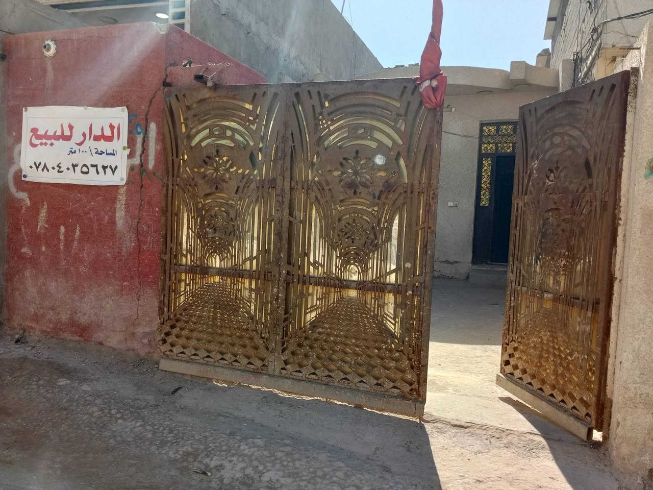 بيت ١٠٠ متر
بناء سنة 2022
كامل مي كهرباء حتة ماطور وتانكي وسخان بي
الرشاد شارع التانكي بفرع افران الزهراء 
الاتصال عالرقم ***********
