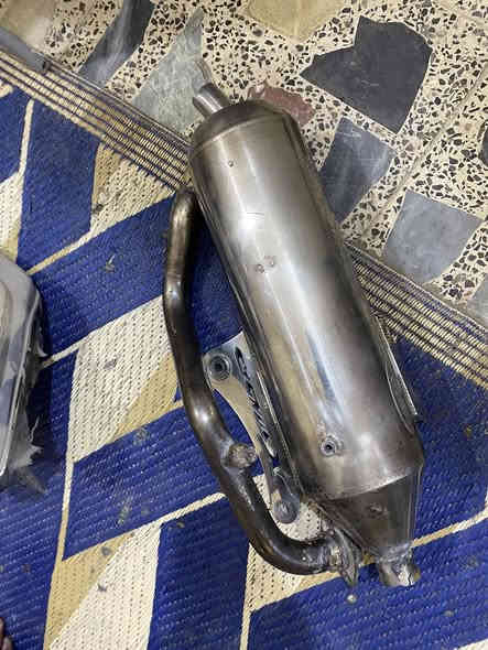 صالنصه ستيل تكً بوشه قطعتين
ترهم اي دراجه جيب وشد بس يرادلها لحيم  سكنس 
***********
ب75
